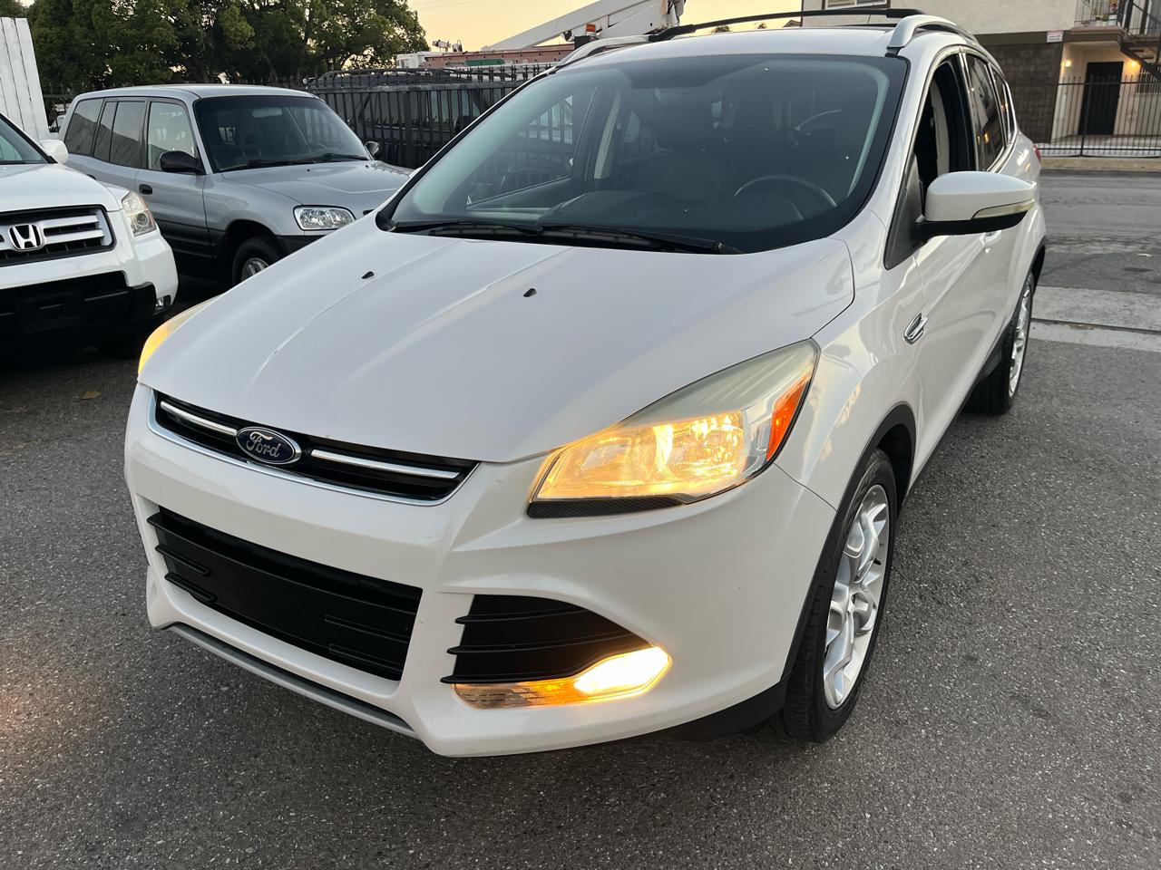 Ford Escape Titanium FWD 2014