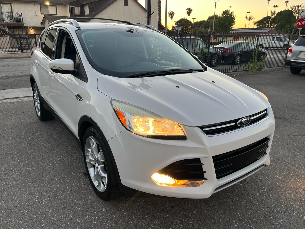 Ford Escape Titanium FWD 2014