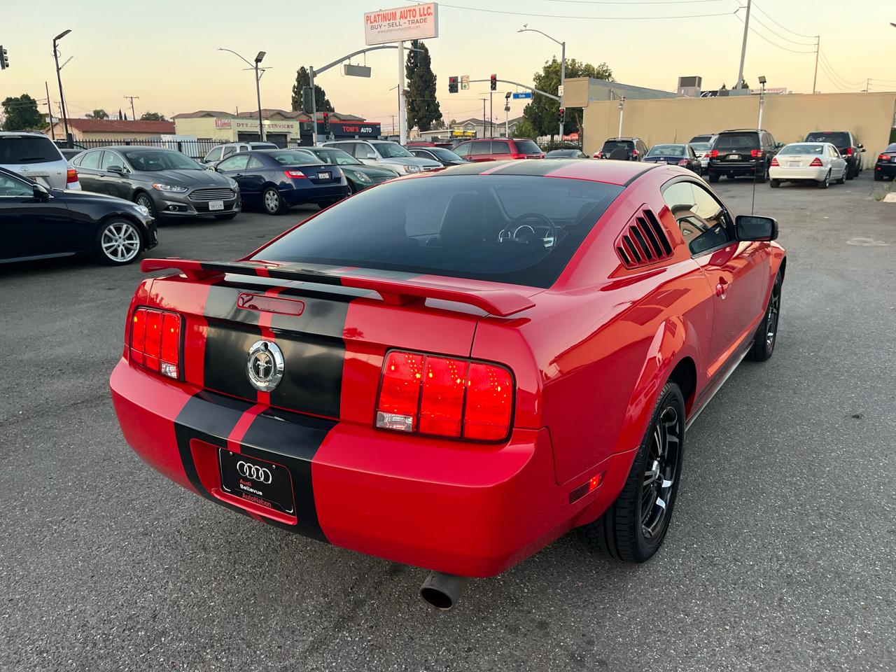 Ford Mustang V6 Deluxe Coupe 2005