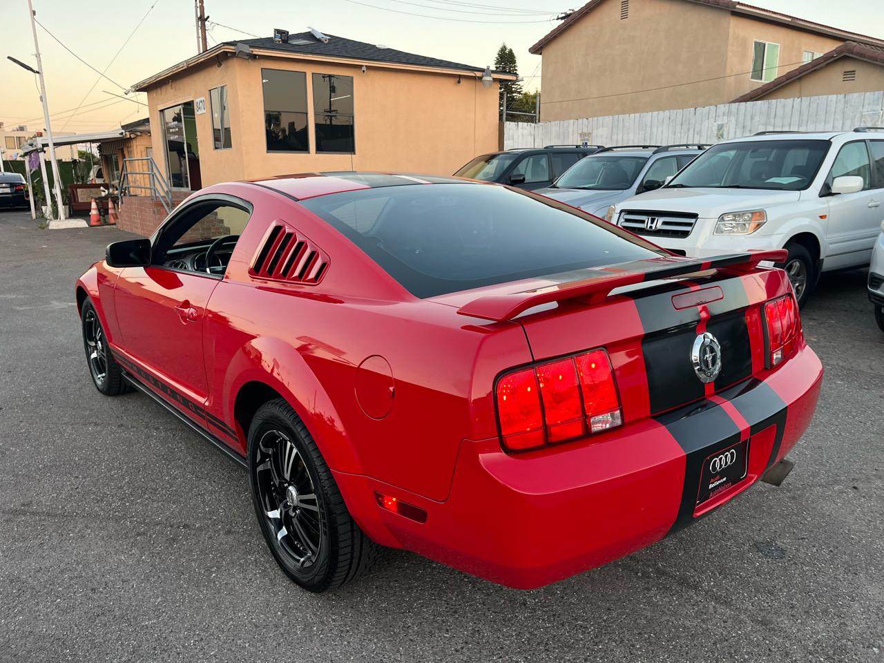 Ford Mustang V6 Deluxe Coupe 2005