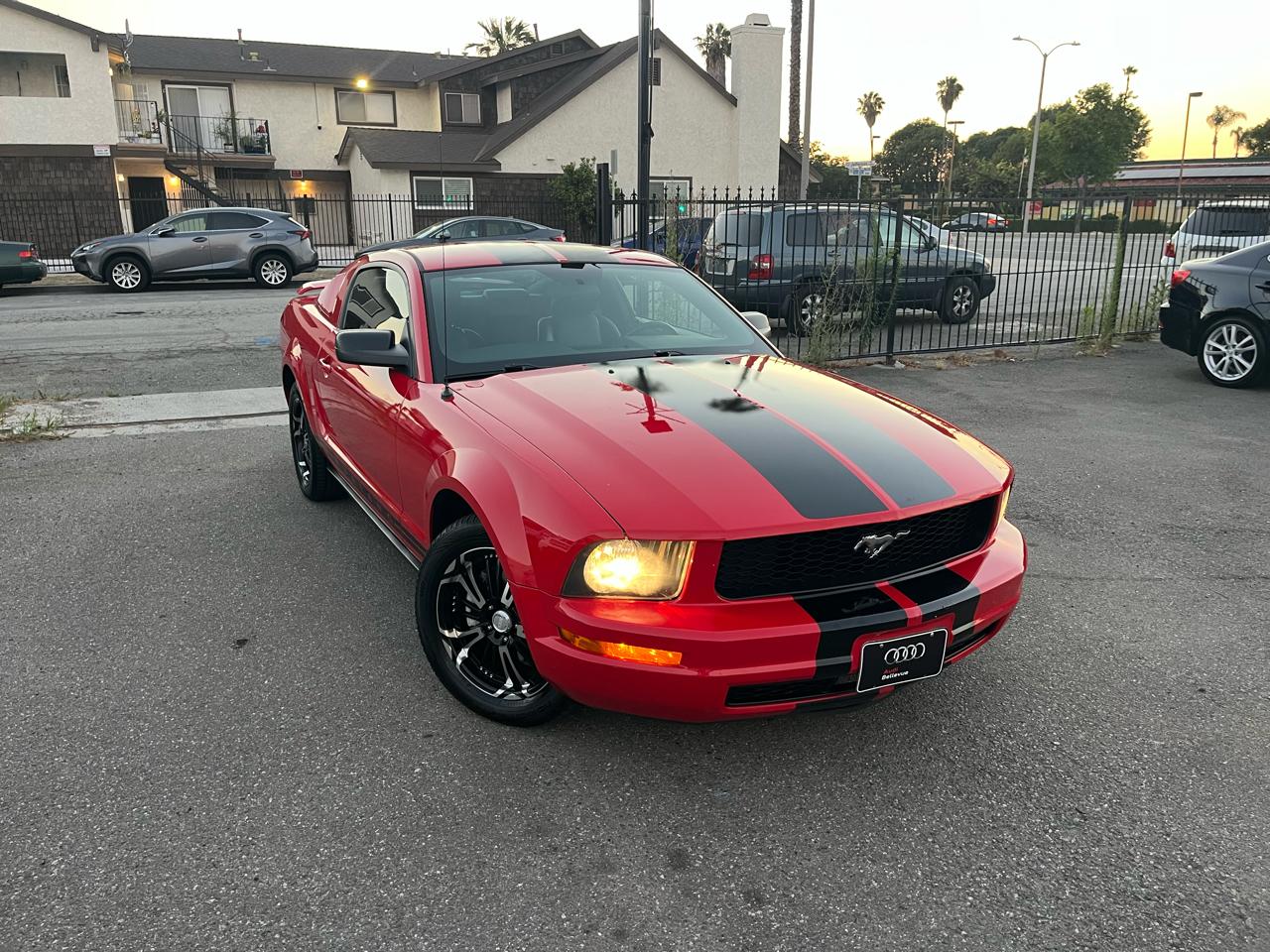 Ford Mustang V6 Deluxe Coupe 2005