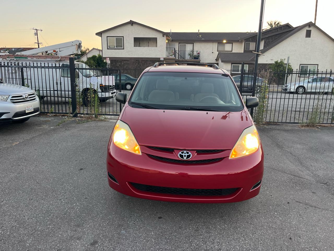 Toyota Sienna LE 7-Passenger 2006