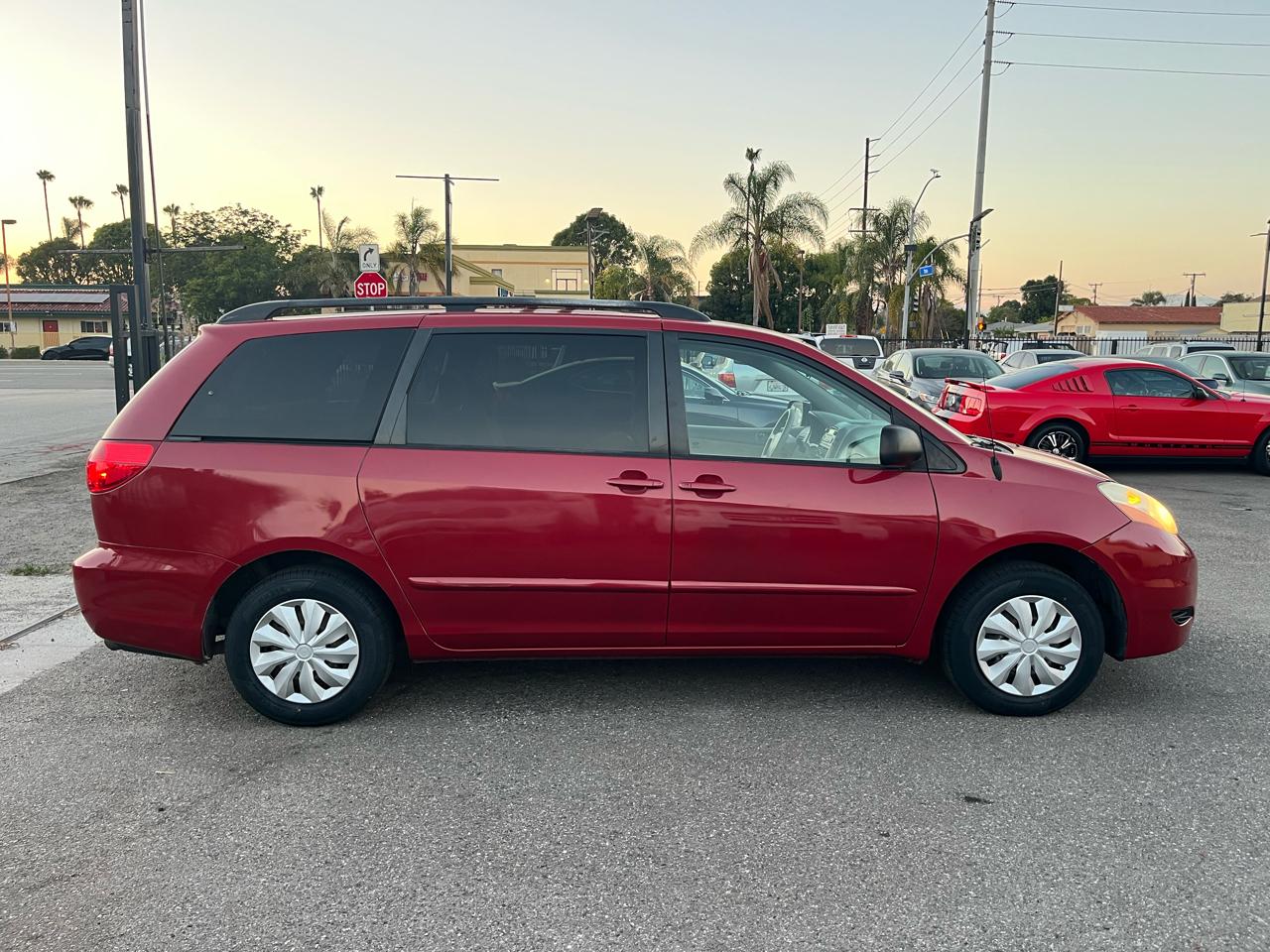 Toyota Sienna LE 7-Passenger 2006