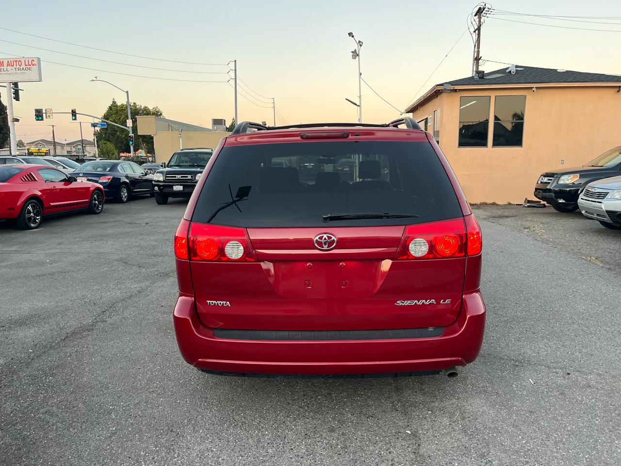 Toyota Sienna LE 7-Passenger 2006