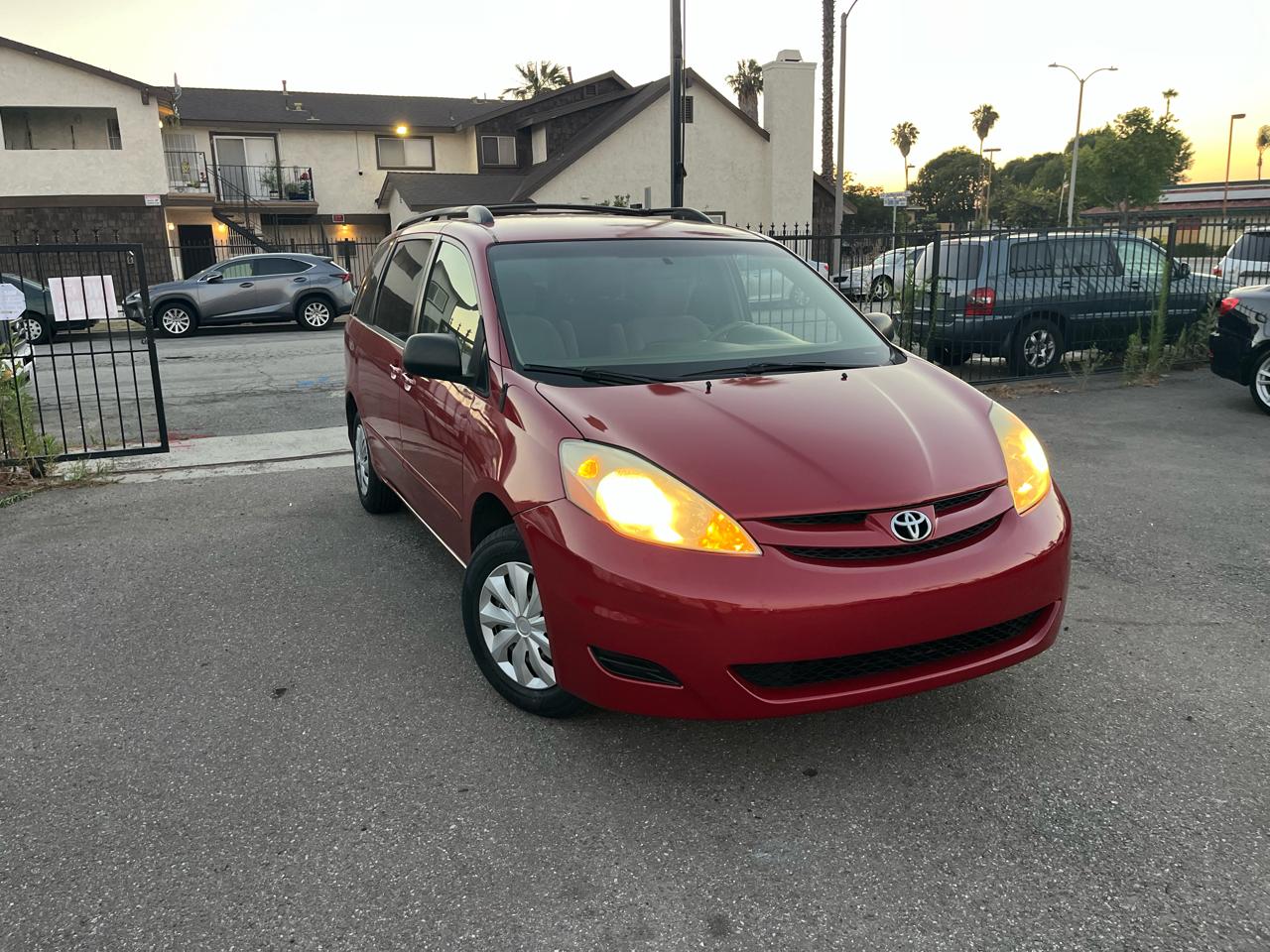 Toyota Sienna LE 7-Passenger 2006