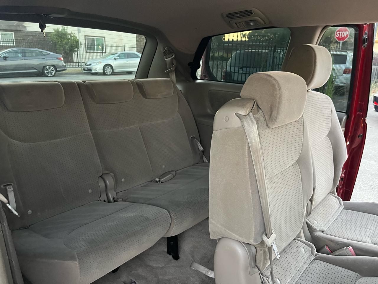 Toyota Sienna LE 7-Passenger 2006