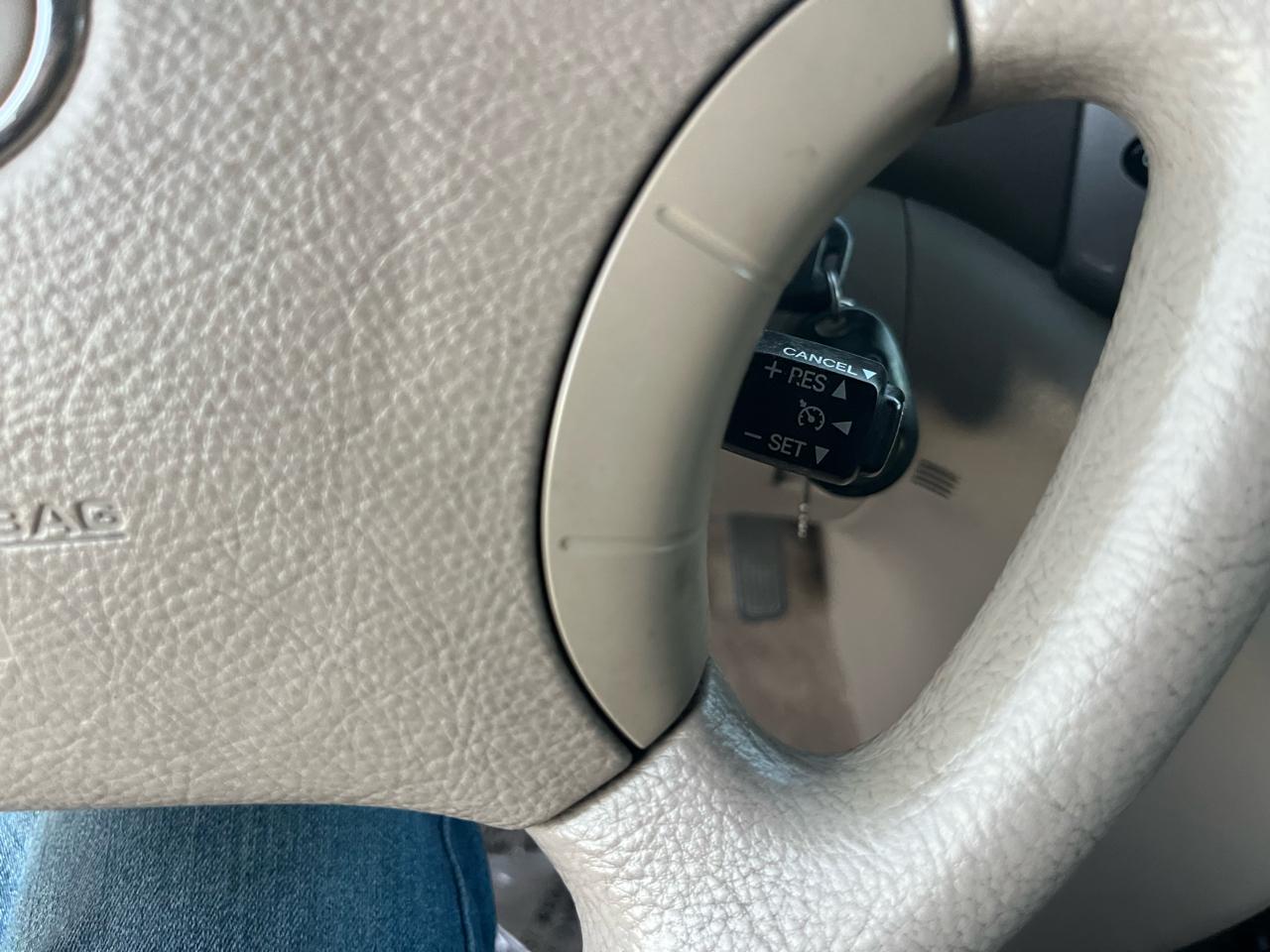 Toyota Sienna LE 7-Passenger 2006