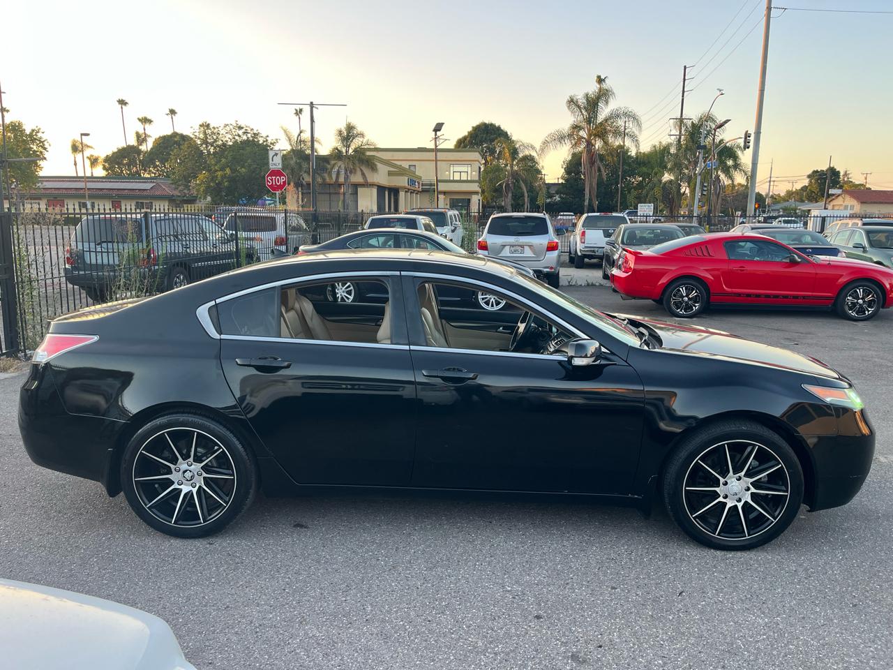 Acura TL 6-Speed AT with Tech Package and 18-In. WP 2012