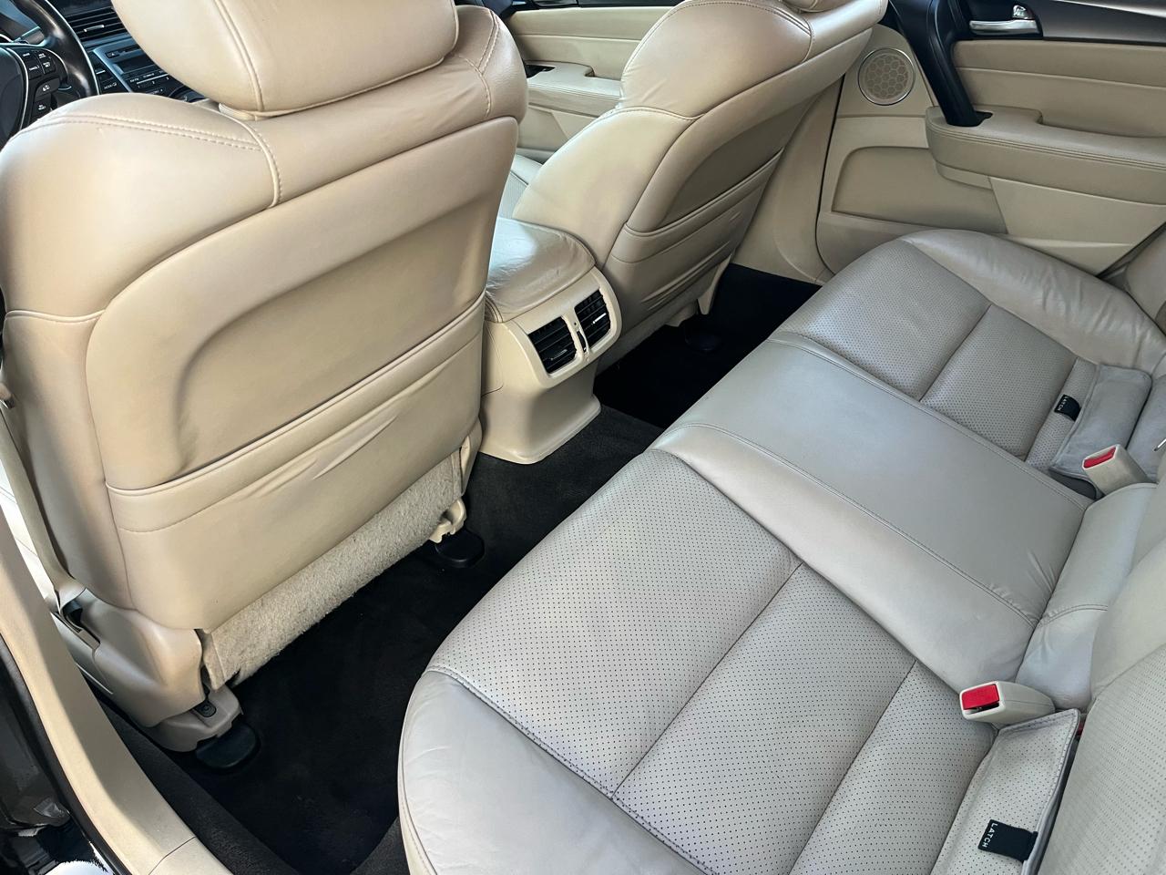 Acura TL 6-Speed AT with Tech Package and 18-In. WP 2012