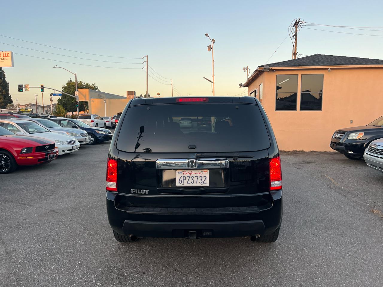 Honda Pilot LX 2WD 5-Spd AT 2011