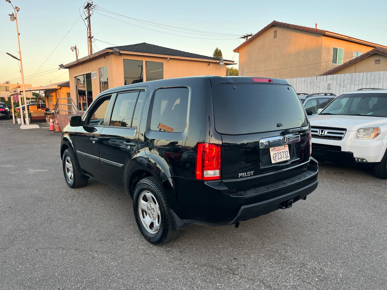 Honda Pilot LX 2WD 5-Spd AT 2011