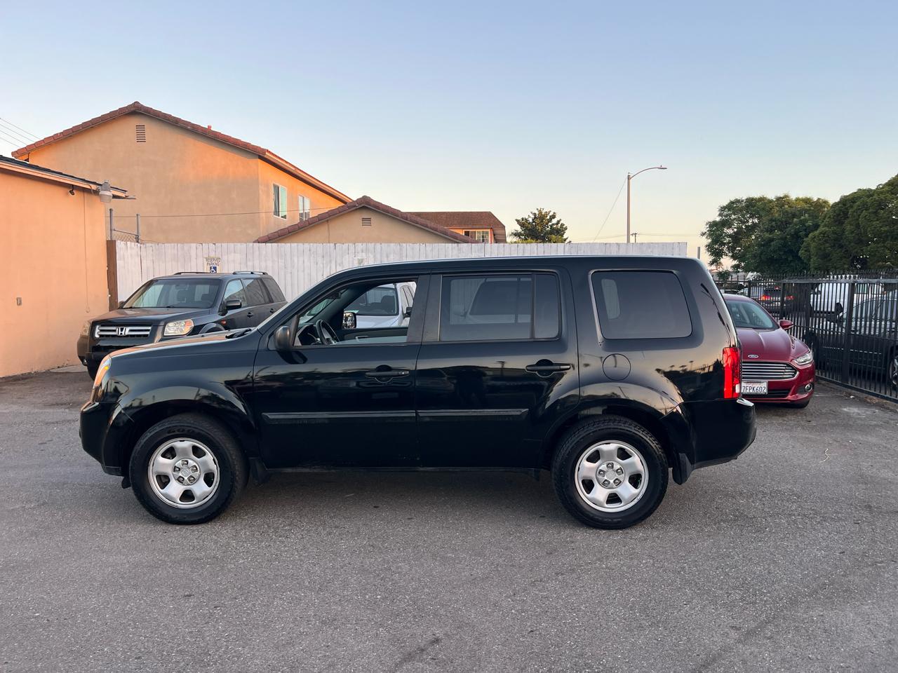 Honda Pilot LX 2WD 5-Spd AT 2011