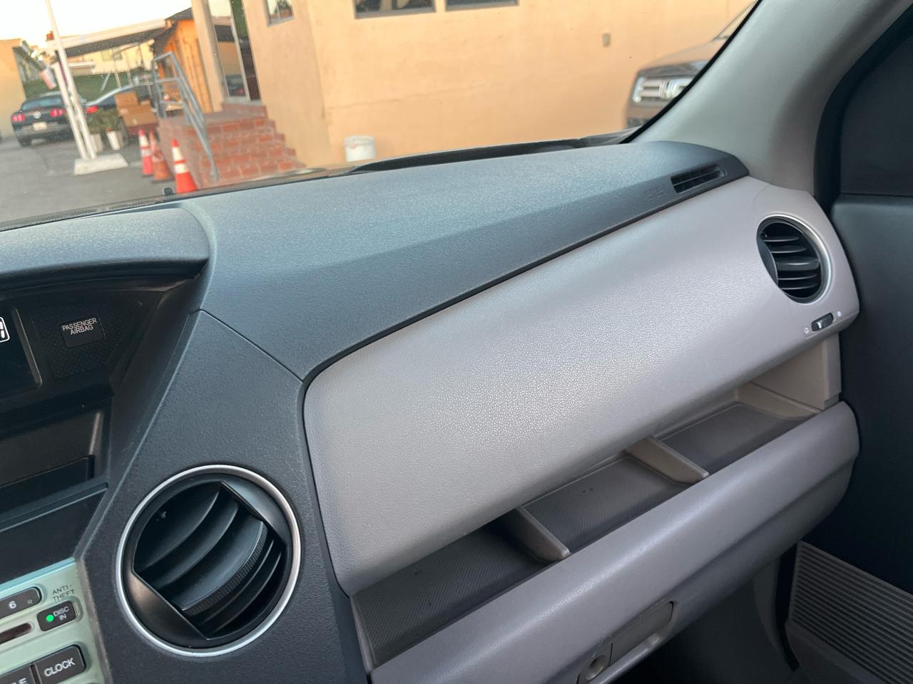 Honda Pilot LX 2WD 5-Spd AT 2011
