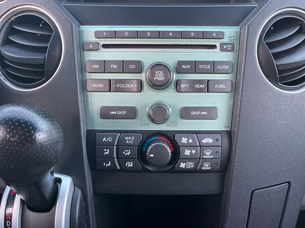 Honda Pilot LX 2WD 5-Spd AT 2011