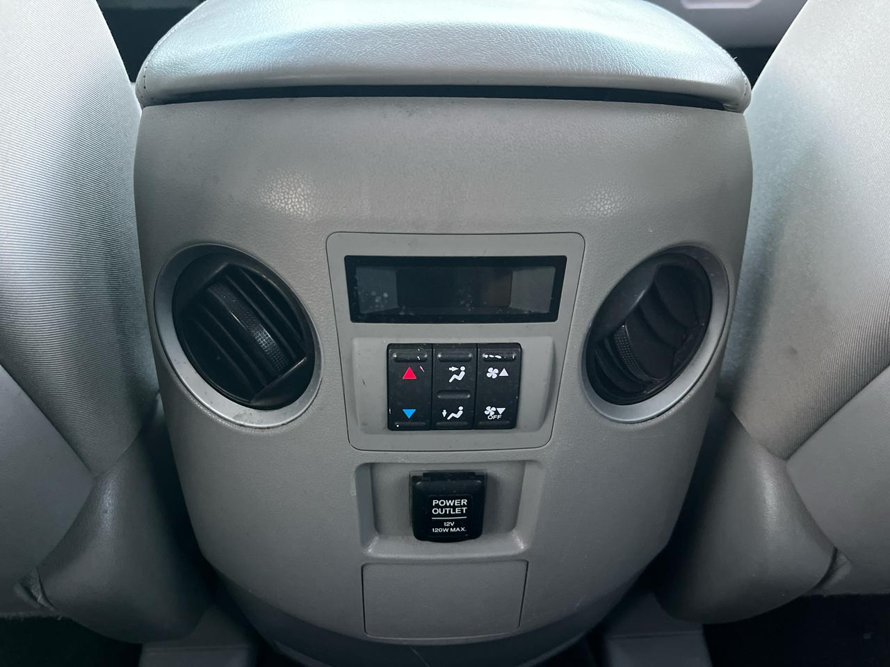 Honda Pilot LX 2WD 5-Spd AT 2011