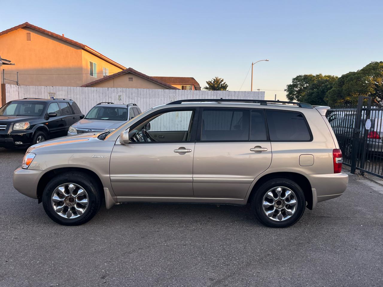 Toyota Highlander 4dr V6 Limited (Natl) 2004