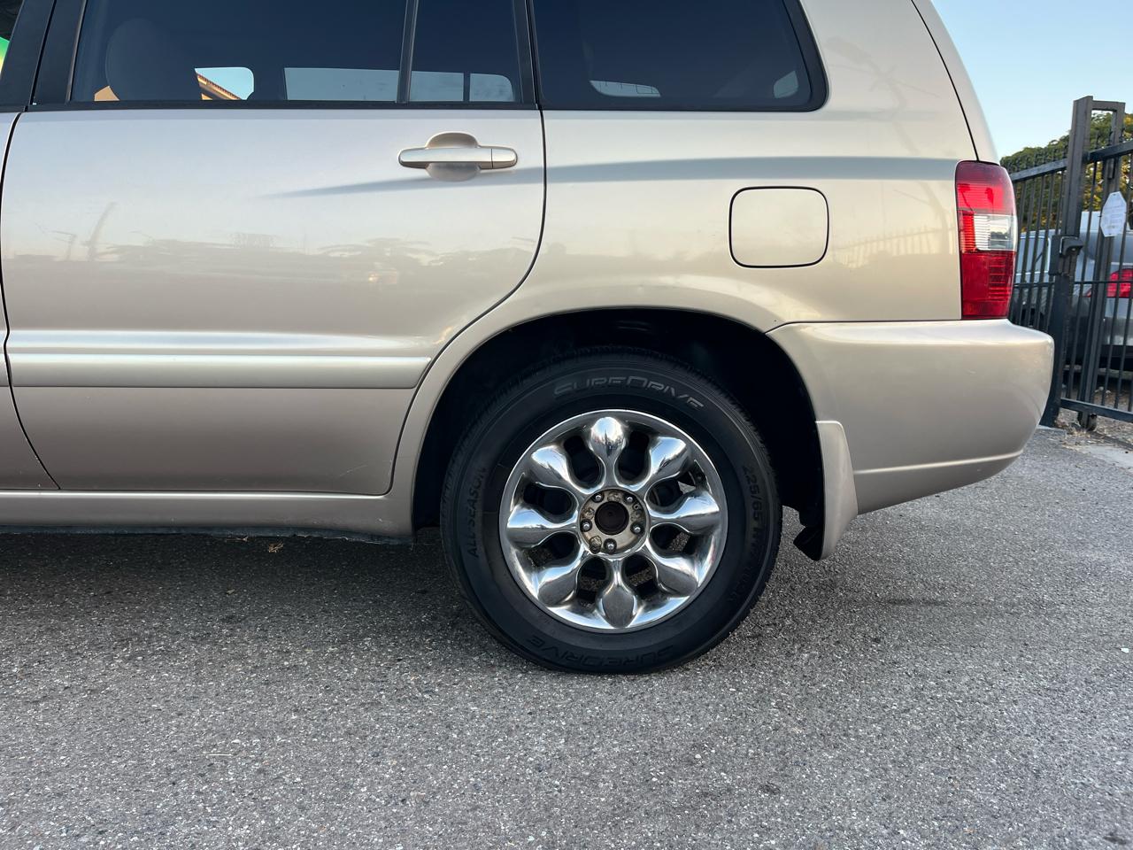 Toyota Highlander 4dr V6 Limited (Natl) 2004