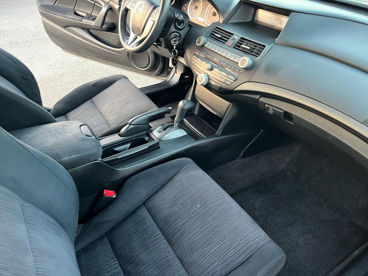 Honda Accord LX-S Coupe AT 2012