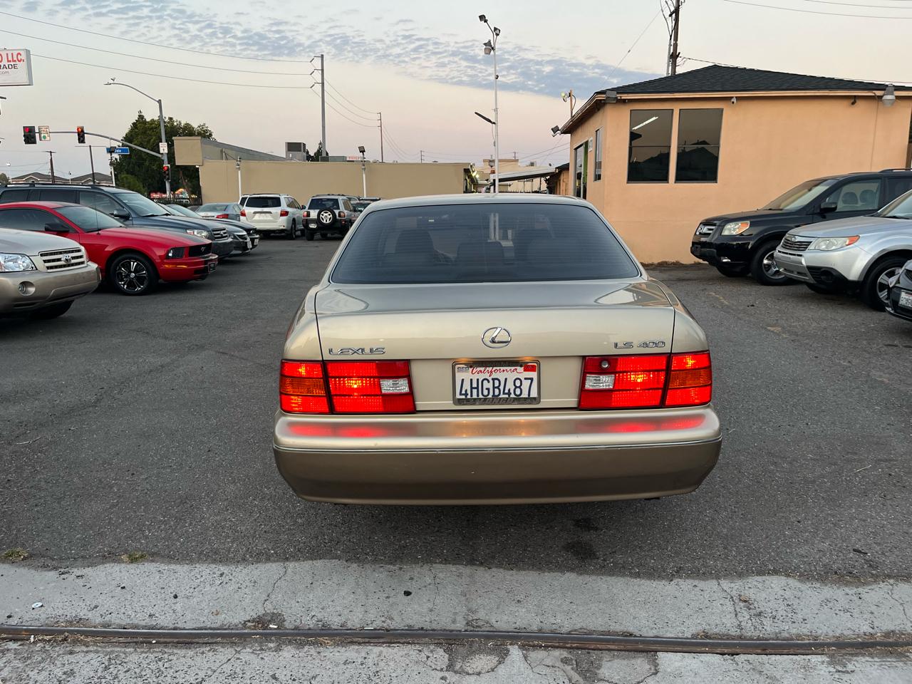Lexus LS 400 Base 1999