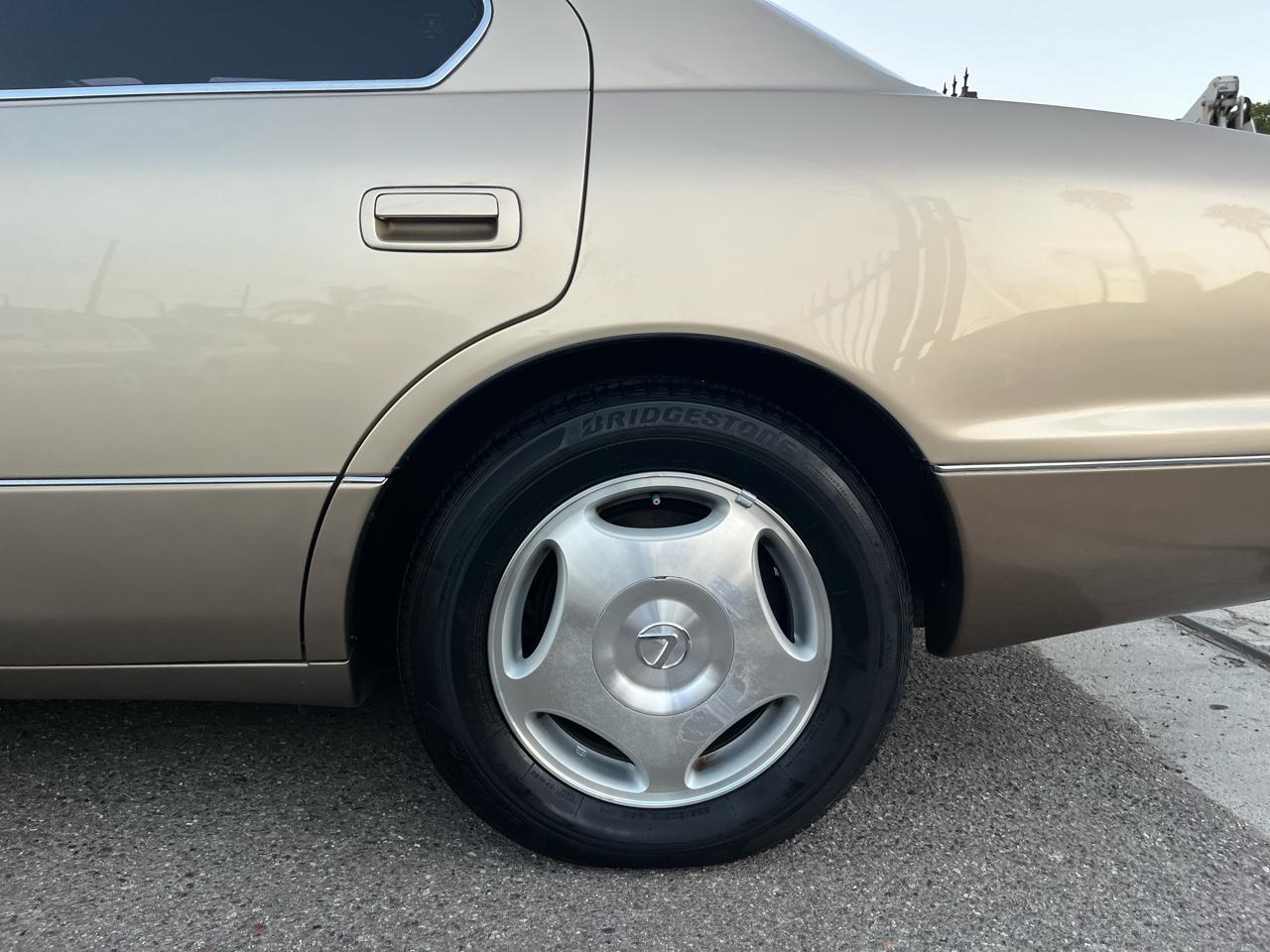 Lexus LS 400 Base 1999