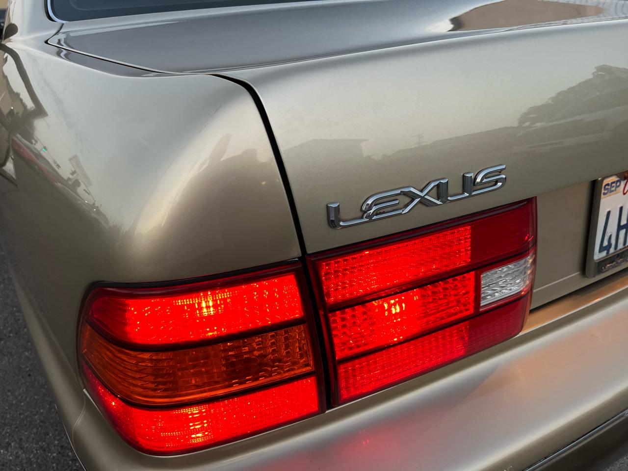 Lexus LS 400 Base 1999