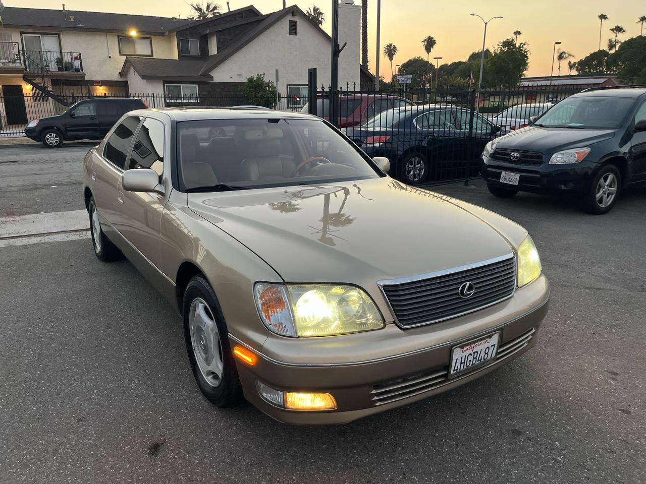 Lexus LS 400 Base 1999