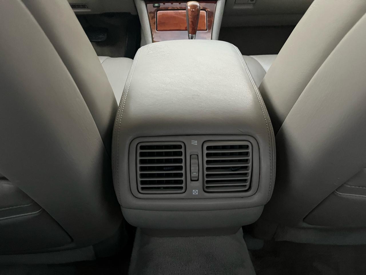 Lexus LS 400 Base 1999