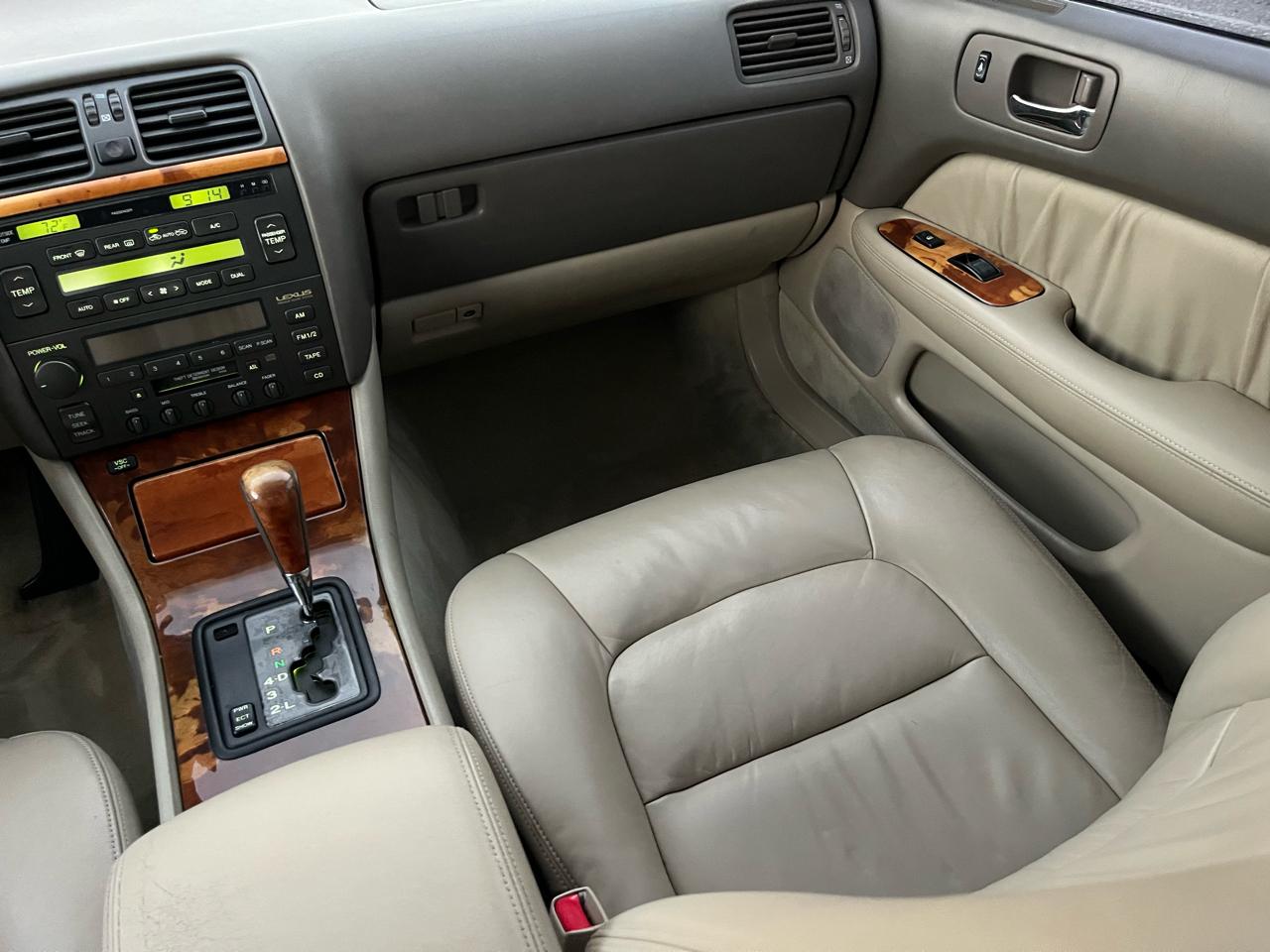 Lexus LS 400 Base 1999