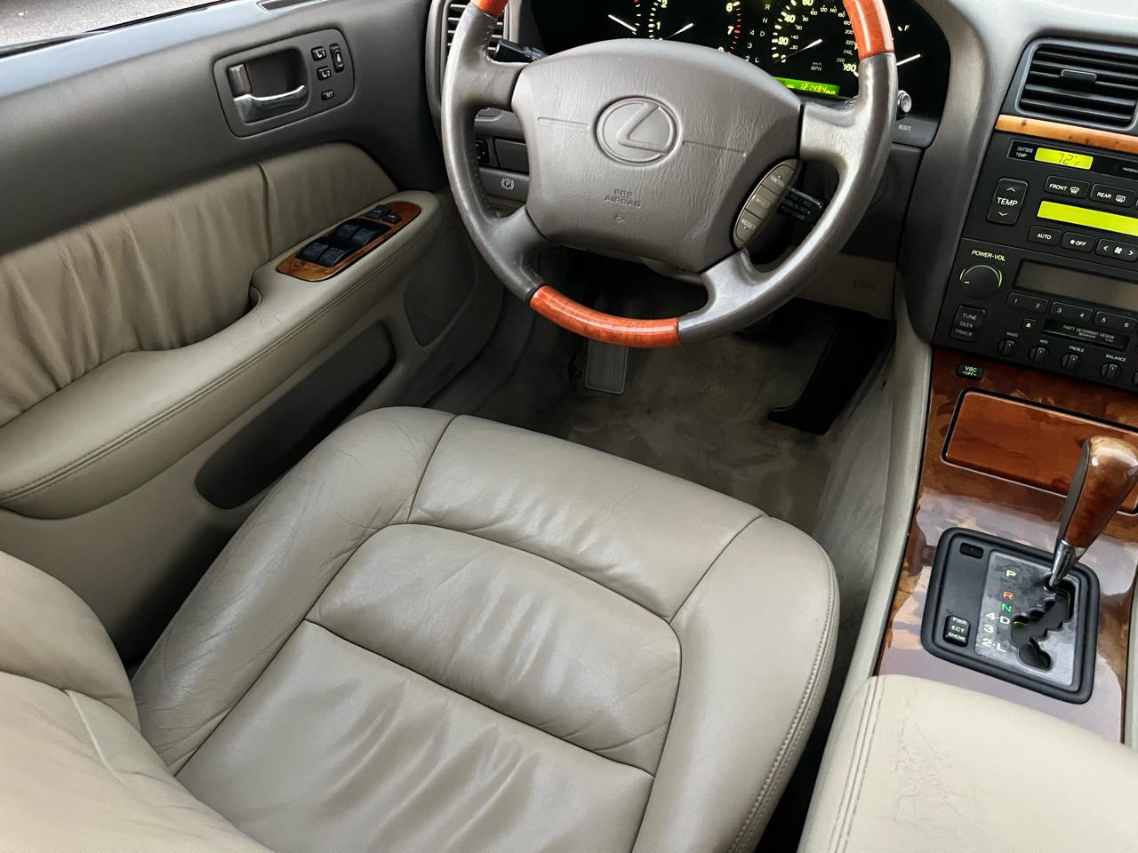 Lexus LS 400 Base 1999