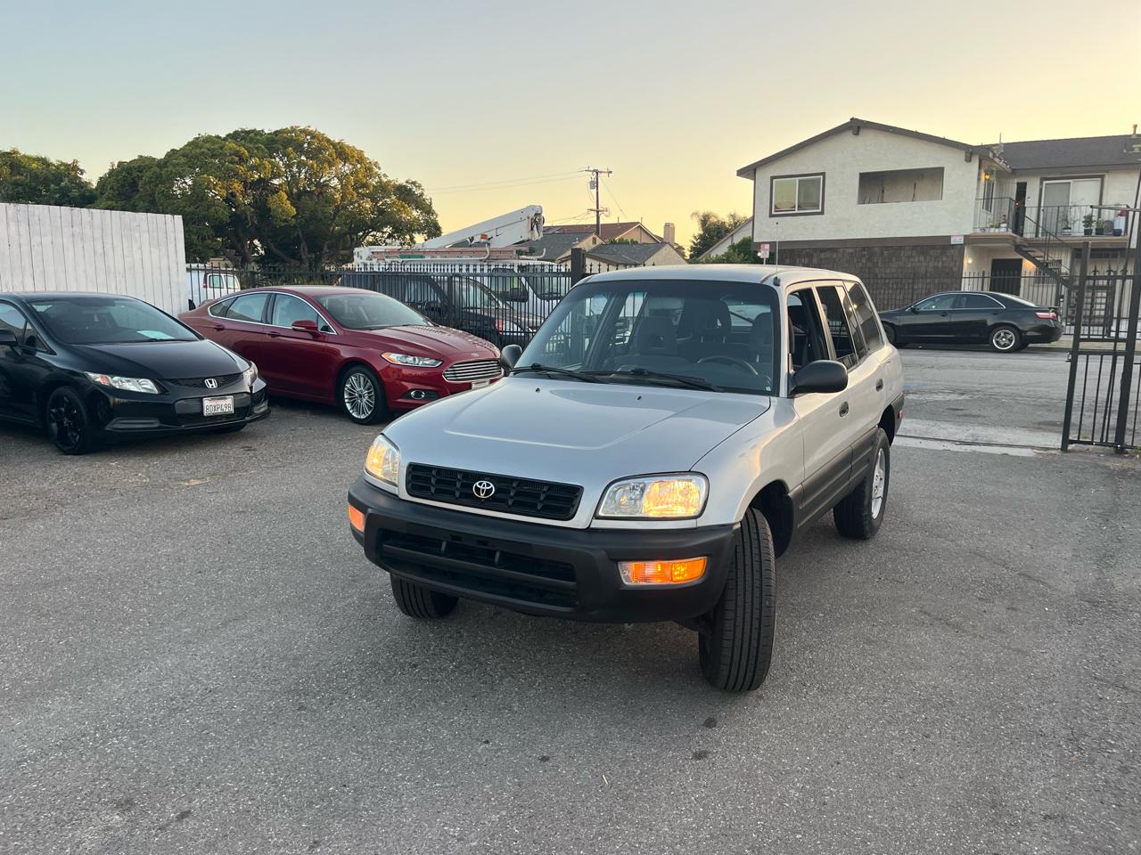 Toyota RAV4 4-Door 2WD 1998