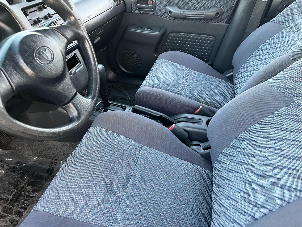 Toyota RAV4 4-Door 2WD 1998