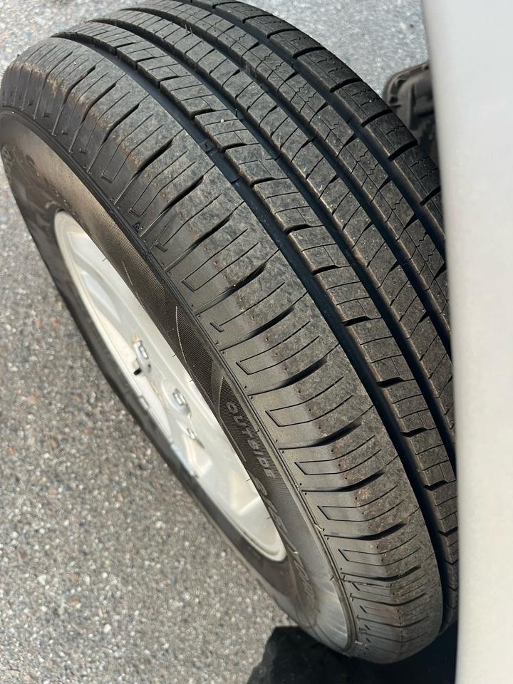 Toyota RAV4 4-Door 2WD 1998
