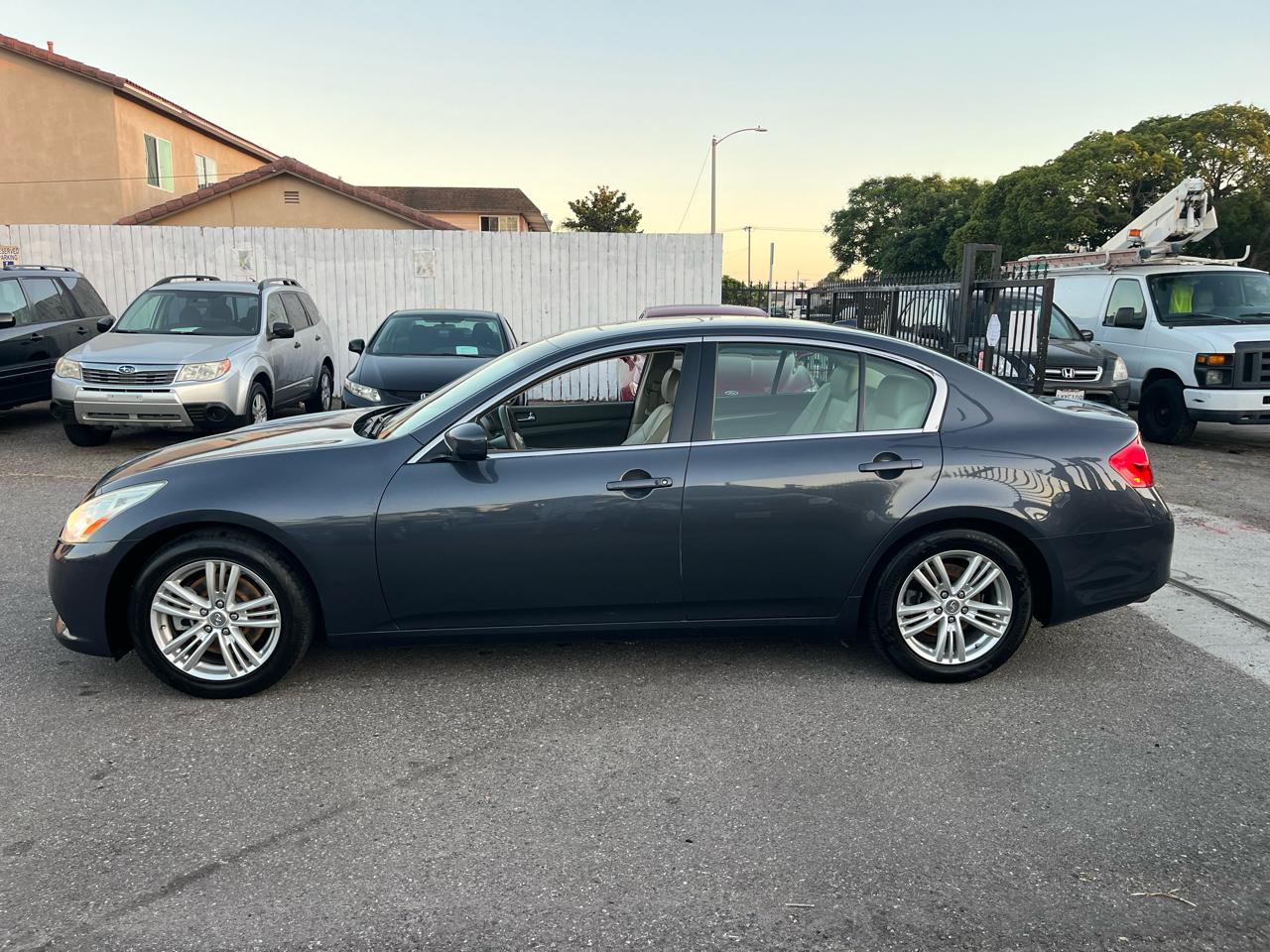 Infiniti G Sedan 37 Journey 2012