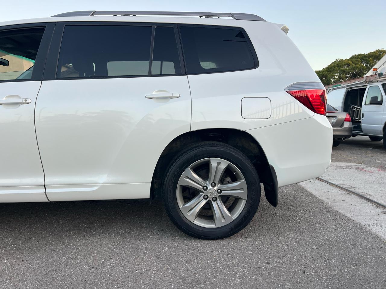 Toyota Highlander Sport 2WD 2008