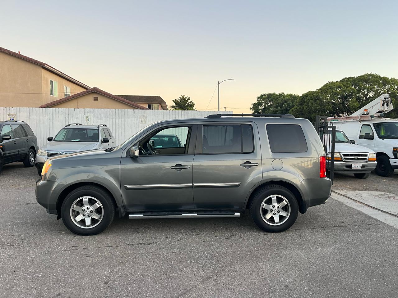 Honda Pilot Touring 4WD with DVD 2009