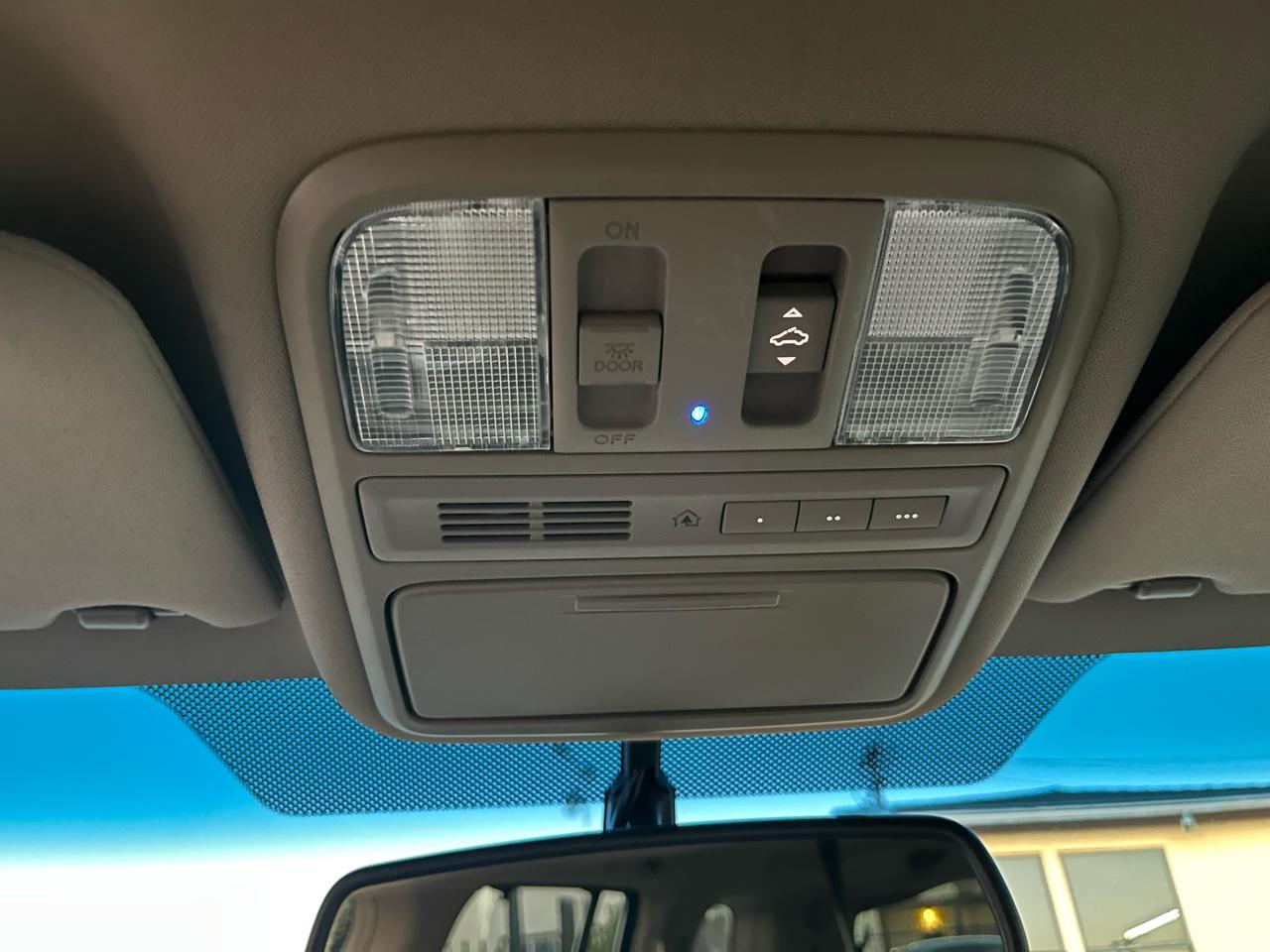 Honda Pilot Touring 4WD with DVD 2009
