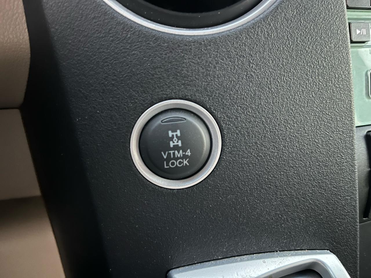 Honda Pilot Touring 4WD with DVD 2009