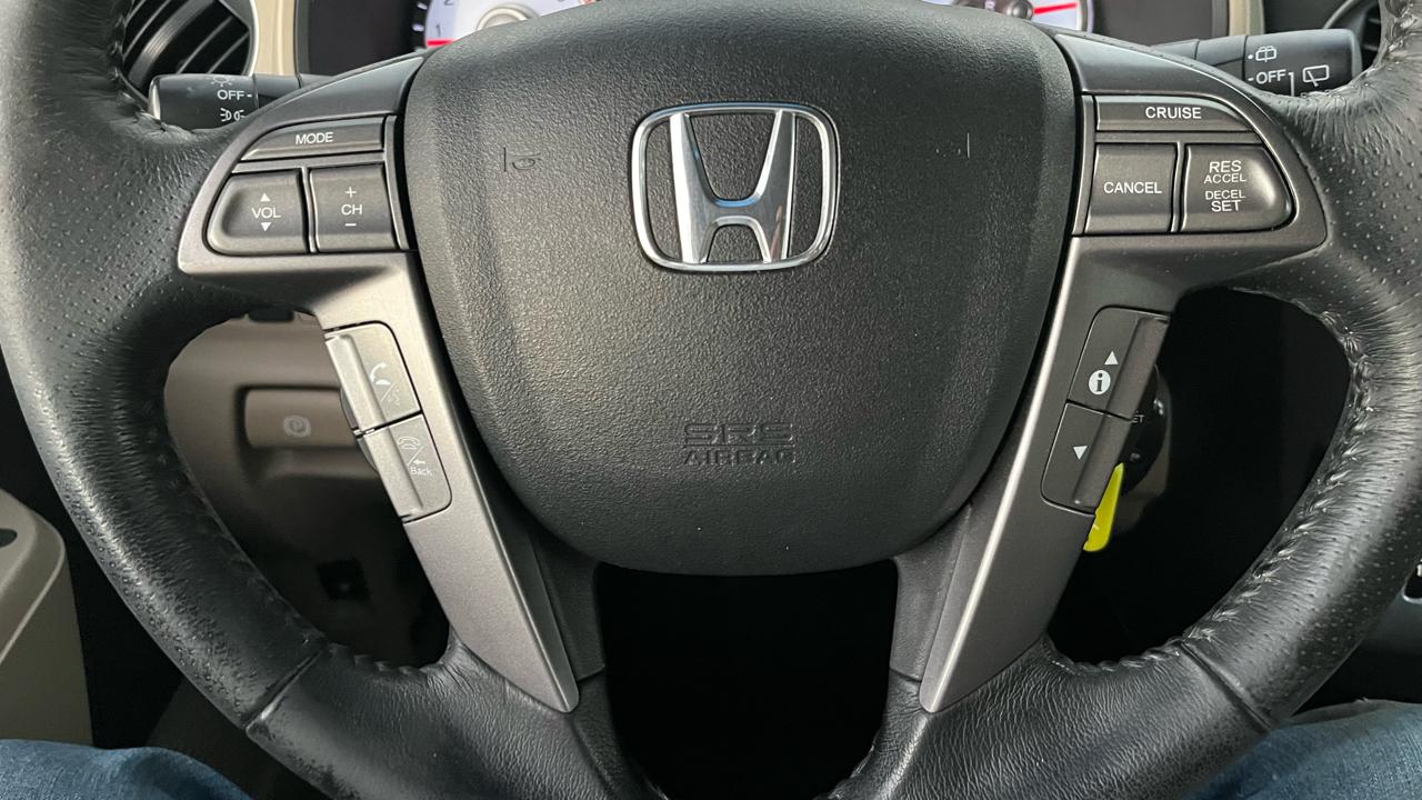 Honda Pilot Touring 4WD with DVD 2009