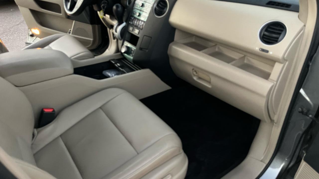 Honda Pilot Touring 4WD with DVD 2009