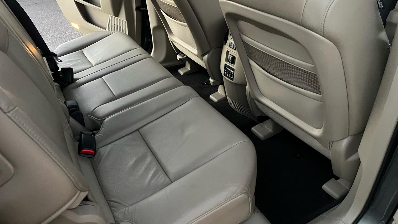 Honda Pilot Touring 4WD with DVD 2009
