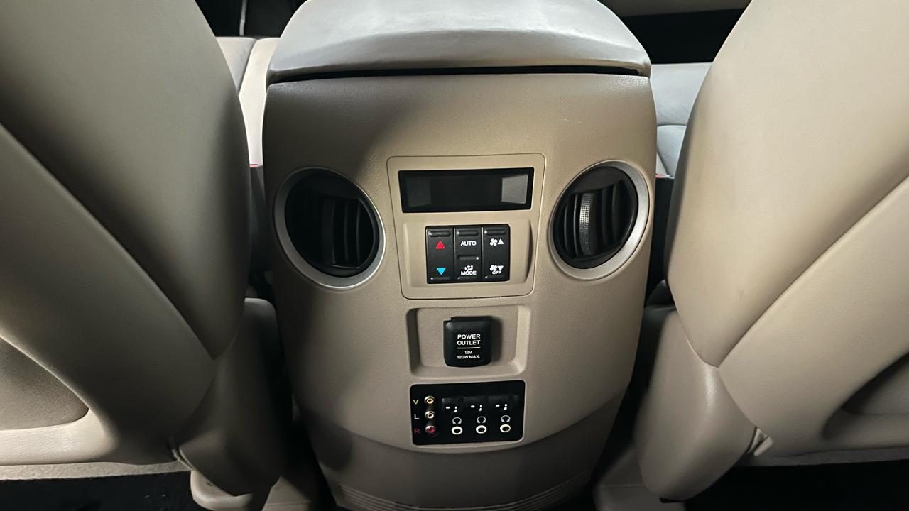 Honda Pilot Touring 4WD with DVD 2009