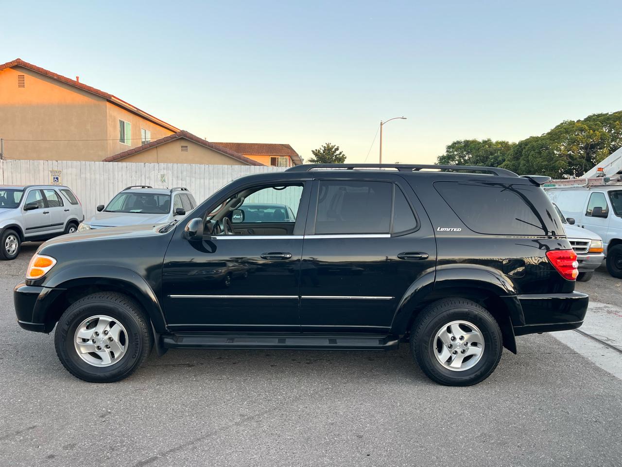 Toyota Sequoia Limited 2WD 2002