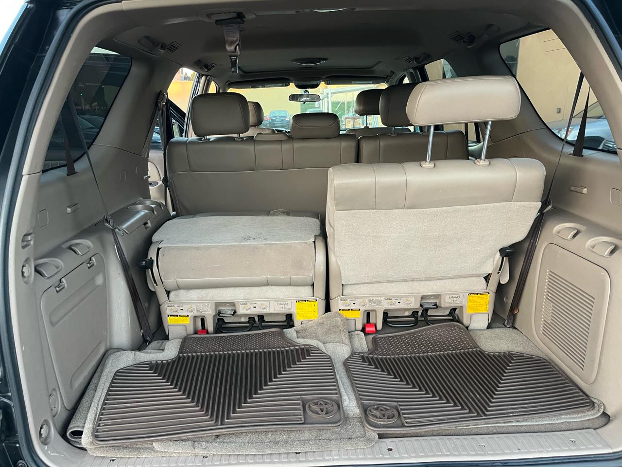 Toyota Sequoia Limited 2WD 2002