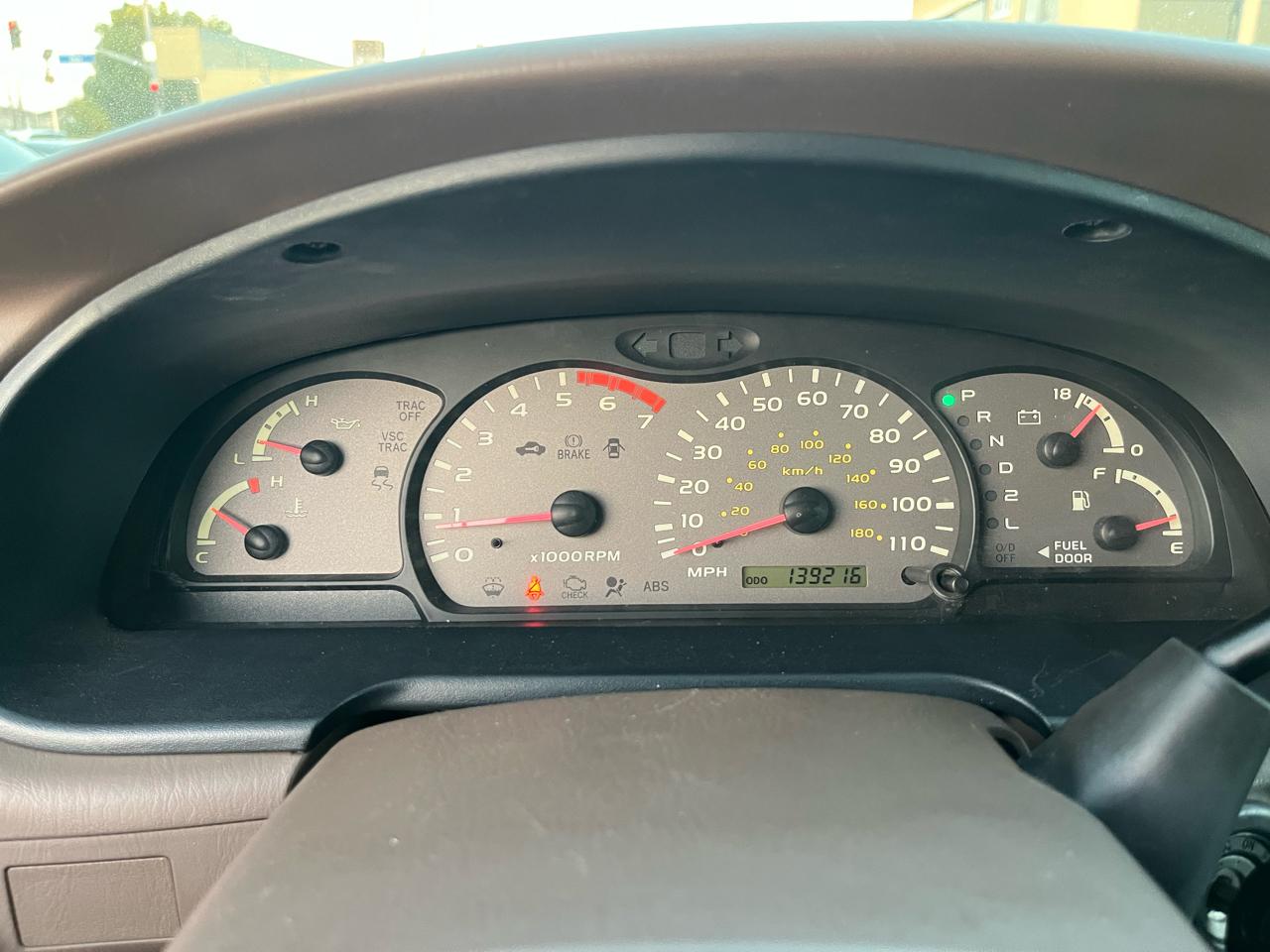Toyota Sequoia Limited 2WD 2002