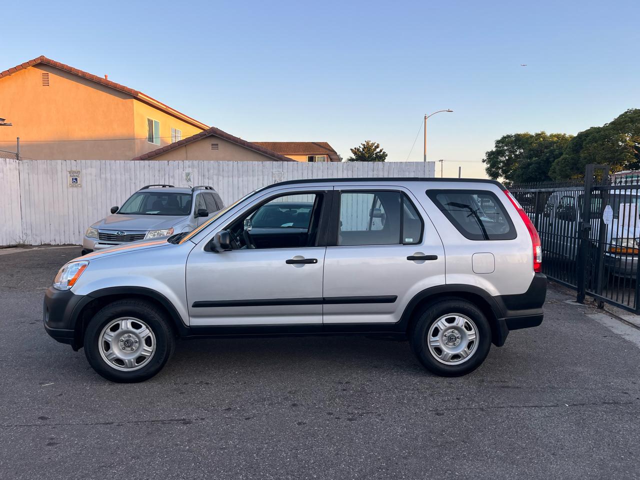 Honda CR-V LX 2WD AT 2005