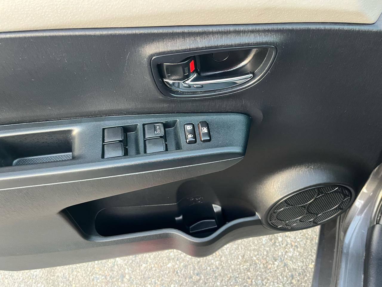 Toyota Yaris L 5-Door AT 2014