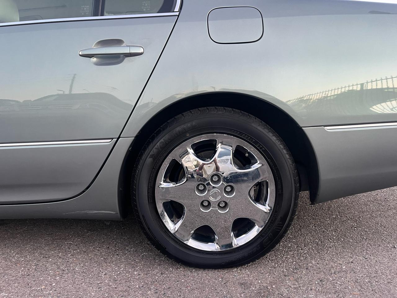 Lexus LS 430 Sedan 2003