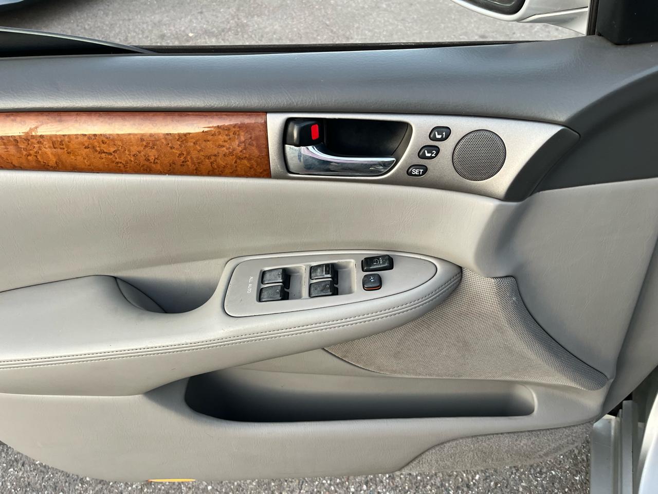 Lexus ES 330 Sedan 2005