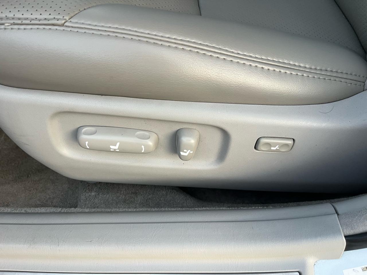 Lexus ES 330 Sedan 2005