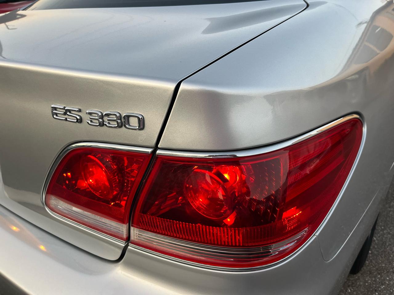 Lexus ES 330 Sedan 2005